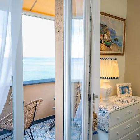 Appartamento Liliana - Corallo - Trilocale Elegante Con Balcone Vista Mare - Accesso Diretto