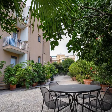 Liliana - Corallo - Trilocale Elegante Con Balcone Vista Mare - Accesso Diretto Appartamento *