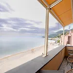 아파트 Liliana - Corallo - Trilocale Elegante Con Balcone Vista Mare - Accesso Diretto *