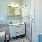 Liliana - Corallo - Trilocale Elegante Con Balcone Vista Mare - Accesso Diretto דירה