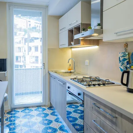 Apartamento Liliana - Corallo - Trilocale Elegante Con Balcone Vista Mare - Accesso Diretto *